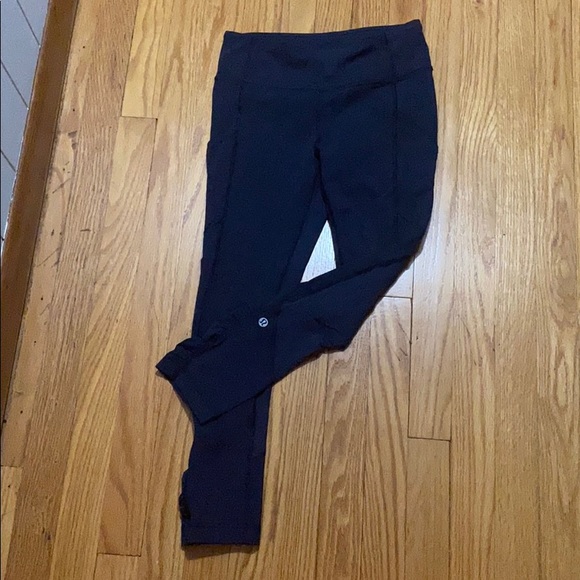 Like New - Picture 2 of 3